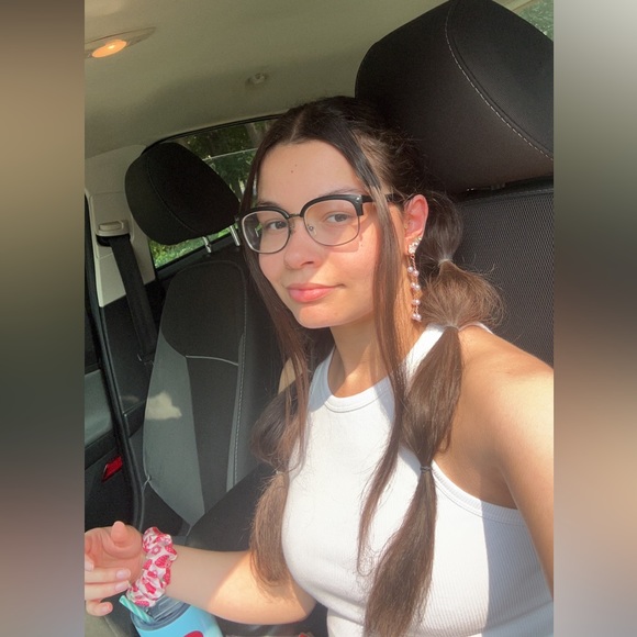 Meet your Posher, Aliyah - Picture 3 of 6